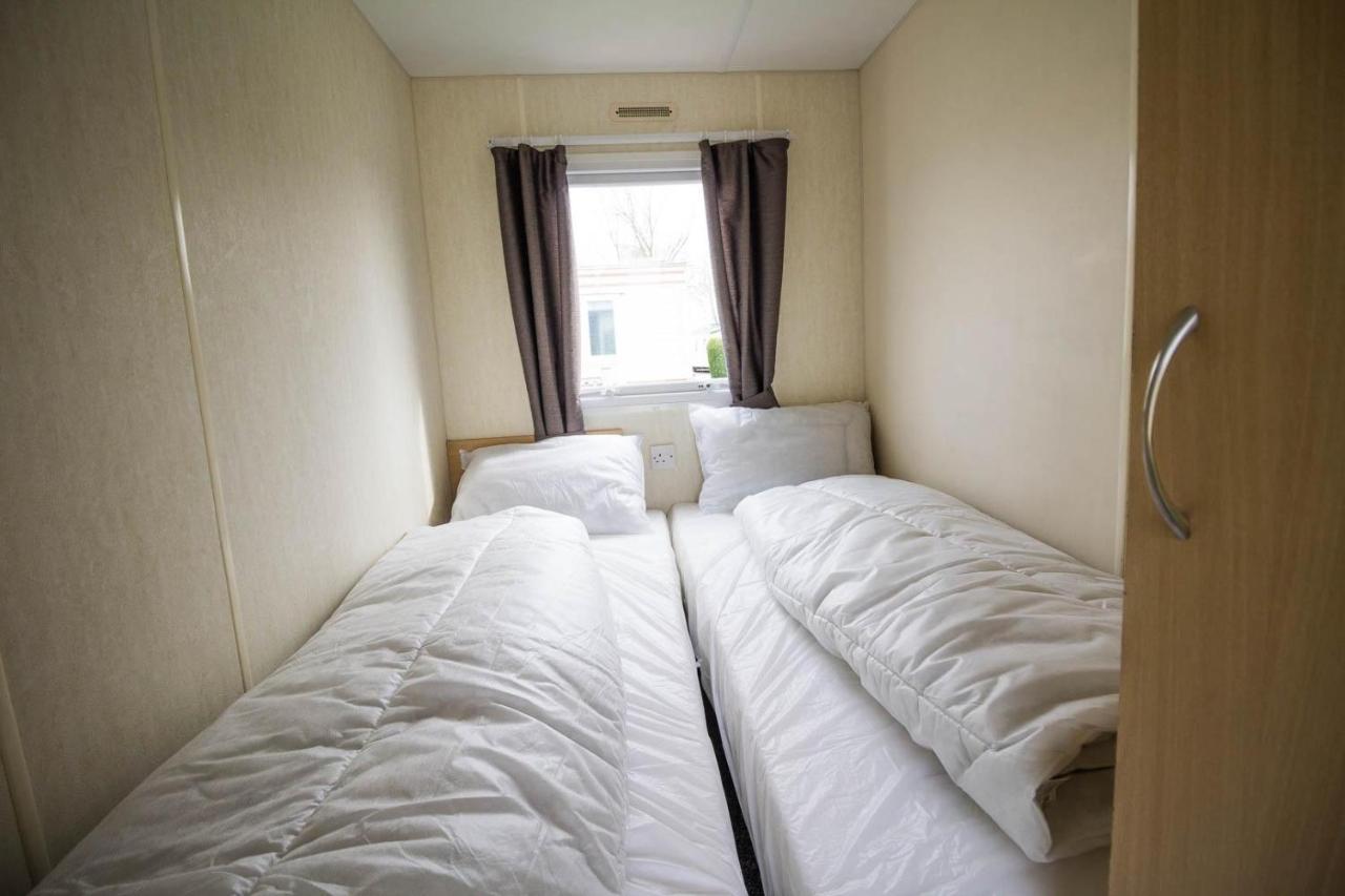 Lovely 8 Berth Caravan At Southview Holiday Park In Skegness Ref 33061C Hotel Exterior photo