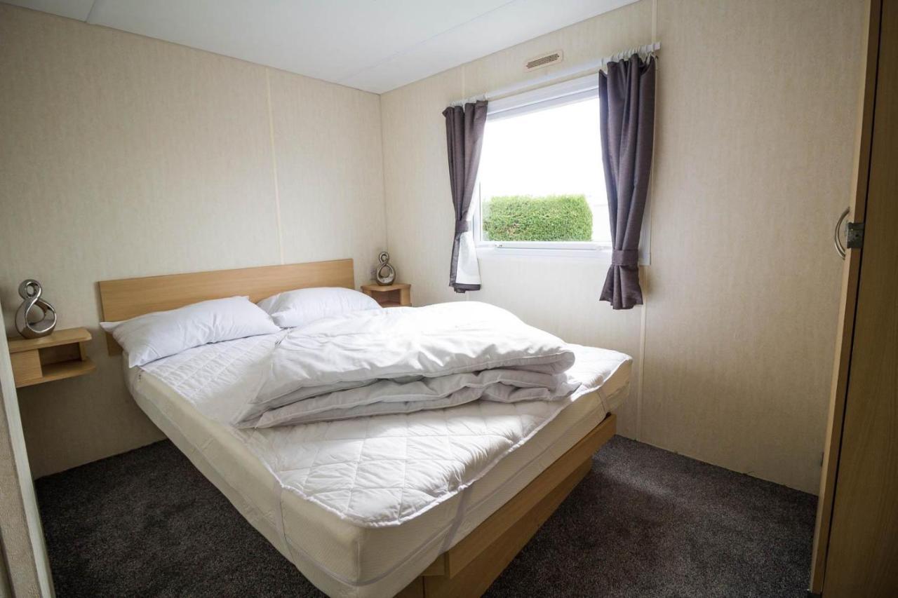 Lovely 8 Berth Caravan At Southview Holiday Park In Skegness Ref 33061C Hotel Exterior photo